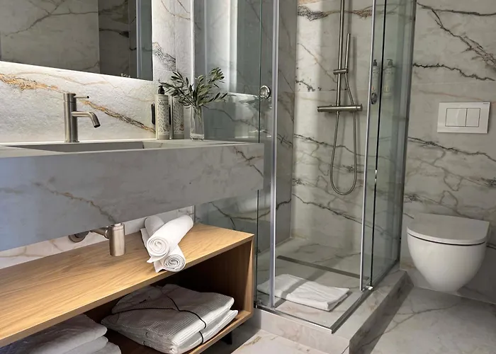 דירה Luxury White Tower *