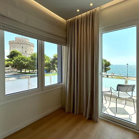 Luxury White Tower Apartment *