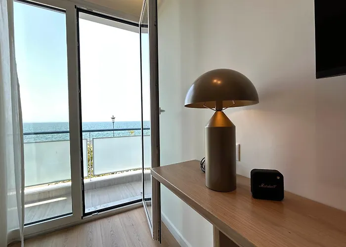 Luxury White Tower Салоники