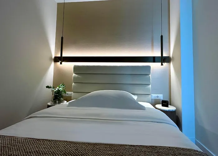 Luxury White Tower Апартаменты *